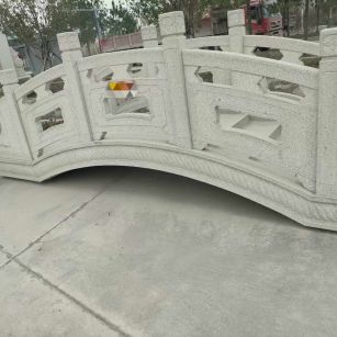 铜仁芝麻白拱桥，石桥