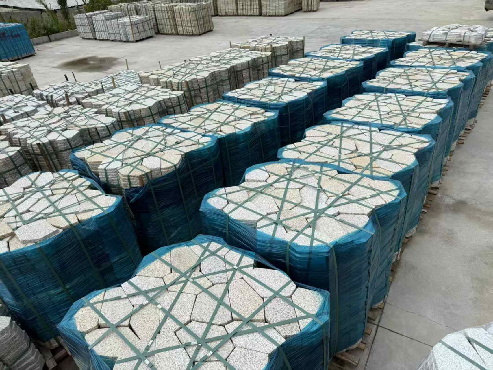 铜仁黄金麻冰裂纹 碎拼